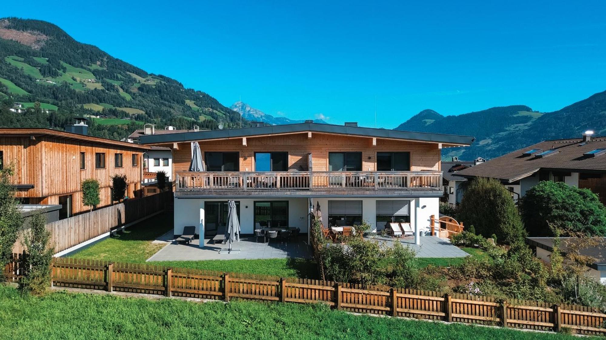Veronikas Relax & Family Suite - Sun Terrace And Car Park By Alpenluxus Appartements Fuegen Exterior photo